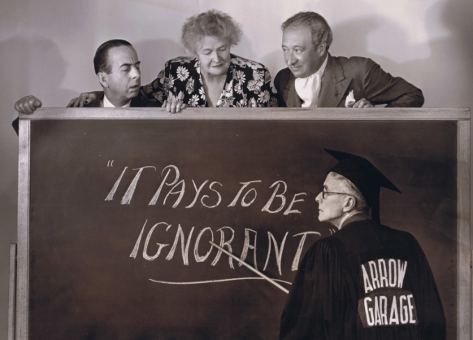 39-chiles-lulu-mcconnel-pays-to-be-ignornat-photo