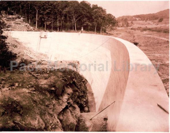 kenilworthdamnearcompletion1925